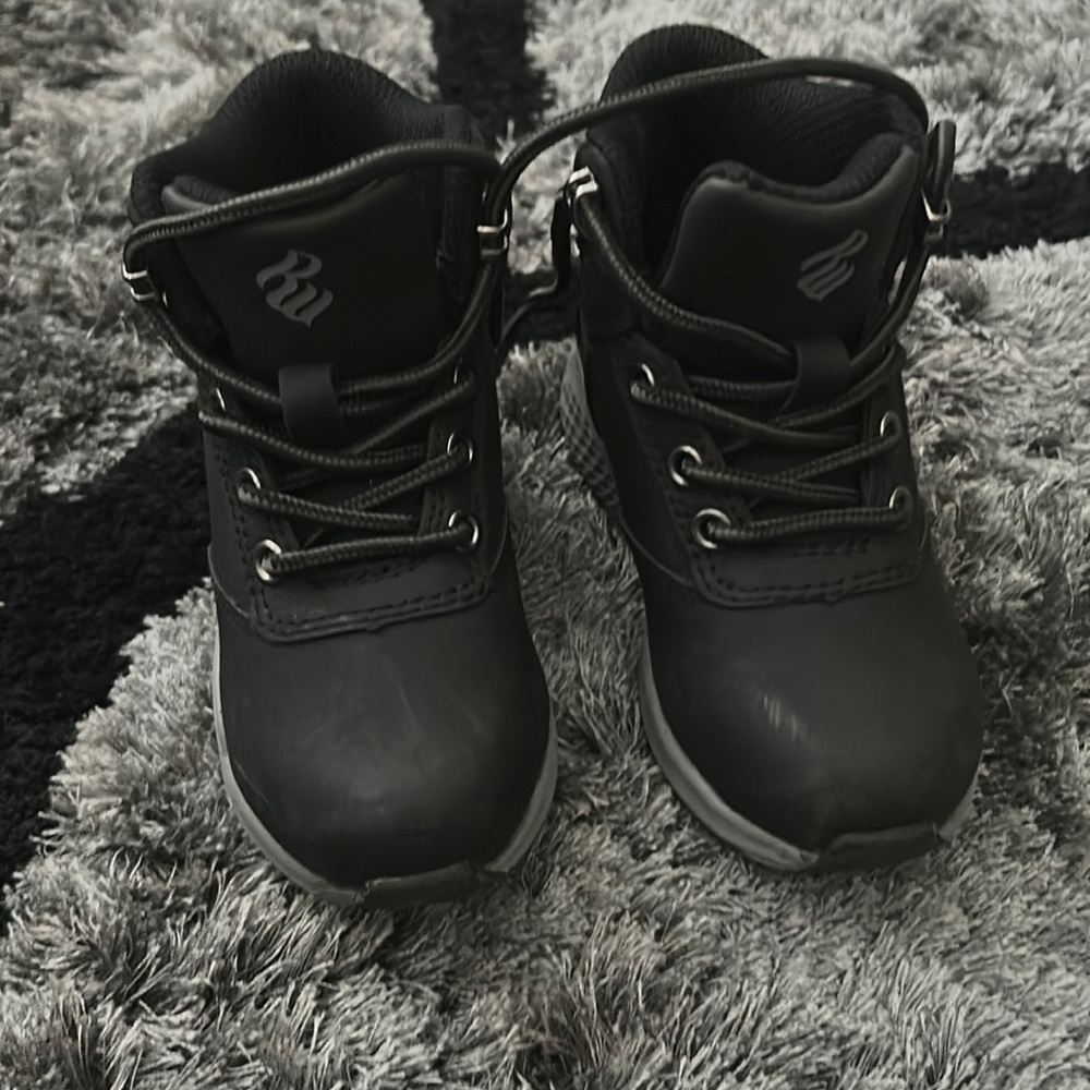 Boys Rocawear boots